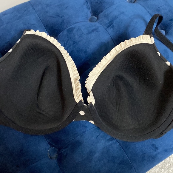 Victoria’s Secret 36D push-up and 34DD lined perfect coverage - Picture 4 of 8